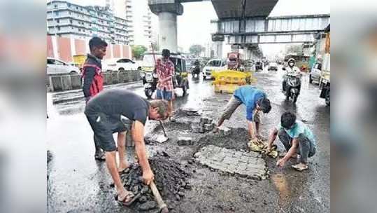 रस्त्यांच्या कामासाठी हजारो कोटींचा खर्च; तरीही मुंबई खड्ड्यात