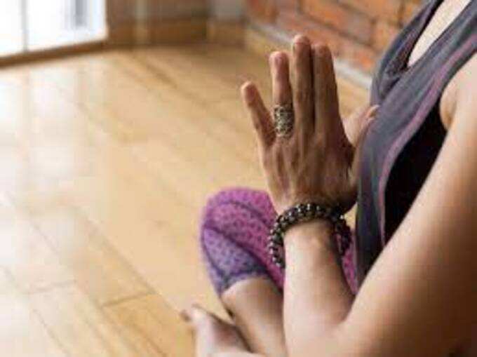 yoga mudra benefits: இந்த யோக முத்திரைகளை செய்யுங்கள்... சில நிமிடங்களிலேயே உடல் சுத்தமாகிவிடும்... 6 samayam tamil Tamil News Spot
