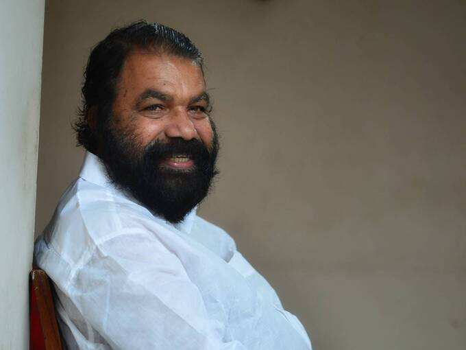 'Comes to Rajesh's ward and drinks tea'; V Sivankutty responds to the challenge of not being able to cross the border malayalam.samayam.com