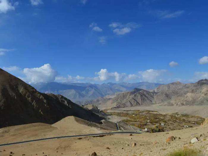 highest motorable road