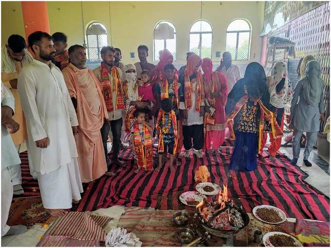 Shamli News: दफनाने नहीं देते थे हिंदू, इसलिए बन गए थे मुस्लिम...12 साल बाद 19 लोगों की हुई घर वापसी