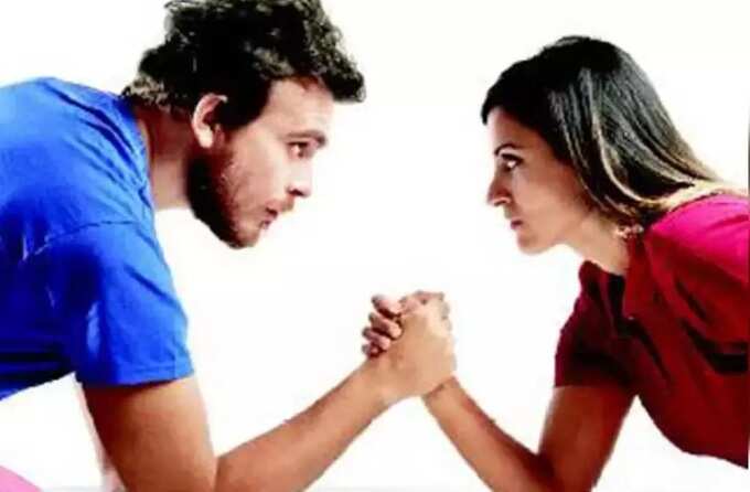 negative habits in relationship in tamil: தம்பதியர் உறவில் மோசமான விரிசலை உண்டாக்கும் விஷயங்கள்! இனிமே செய்யாதீங்க! 4 samayam tamil Tamil News Spot