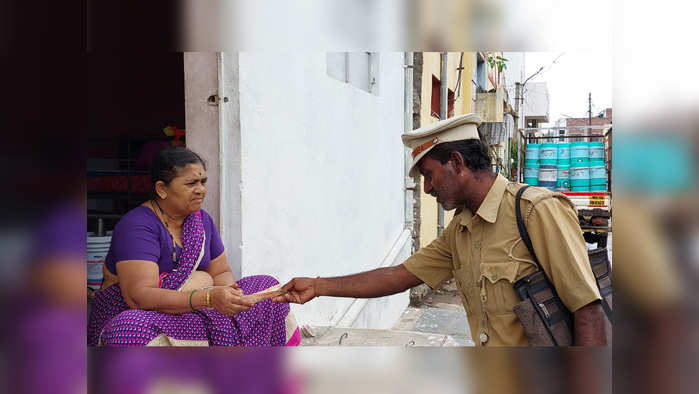 बहुरूपी कालावंतांचे होतायत पोटापाण्याचे हाल; सुरू आहे जगण्यासाठी धडपड