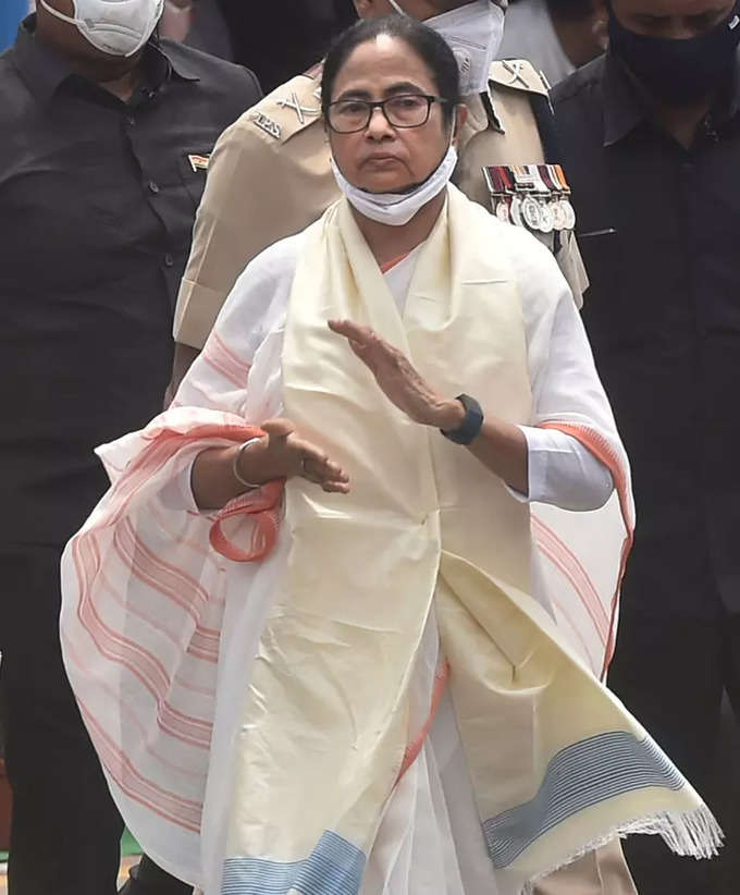 Kolkata: West Bengal Chief Minister Mamata Banerjee during 75th Independence Day...