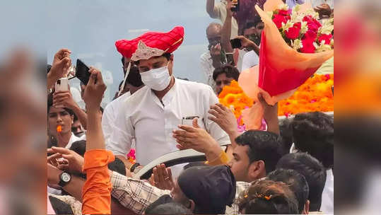 Jan Ashirwad Yatra: ज्योतिरादित्य शिंदेच्या यात्रेत घोड्याला फासला भाजपचा रंग, गुन्हा दाखल