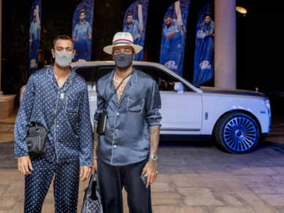 Pandya Brothers Swag: मुंबई इंडियंस टीम में पंड्या ब्रदर्स की रॉकस्टार एंट्री, देखिए किस तरह लग्जरी कार से पहुंचे होटल 