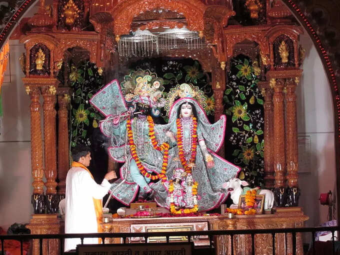 -banke-bihari-temple-vrindavan-in-hindi