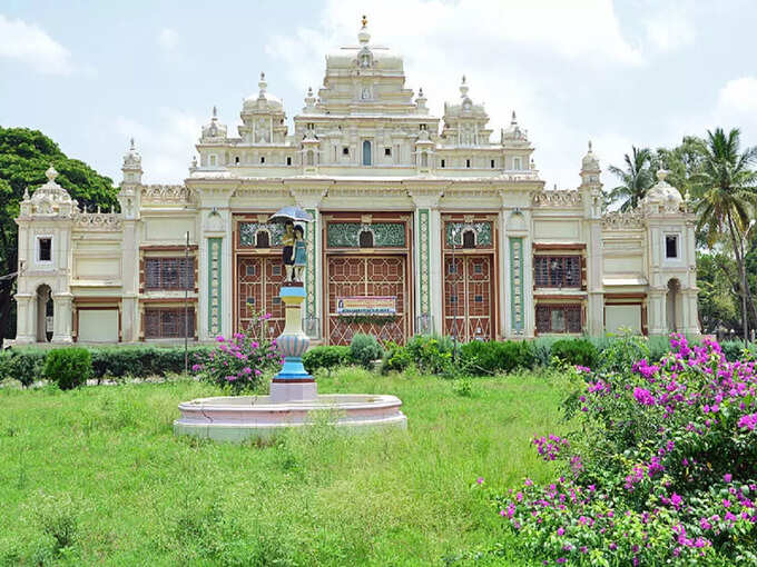 -jaganmohan-palace-in-mysore-in-hindi