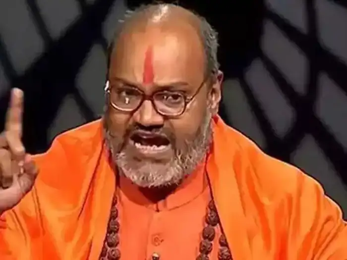 Yati Narasimhanand Saraswati viral video on bjp women leaders: यति  नरसिंहानंद सरस्वती ने बीजेपी की महिला नेताओं के खिलाफ उगला जहर - Navbharat  Times