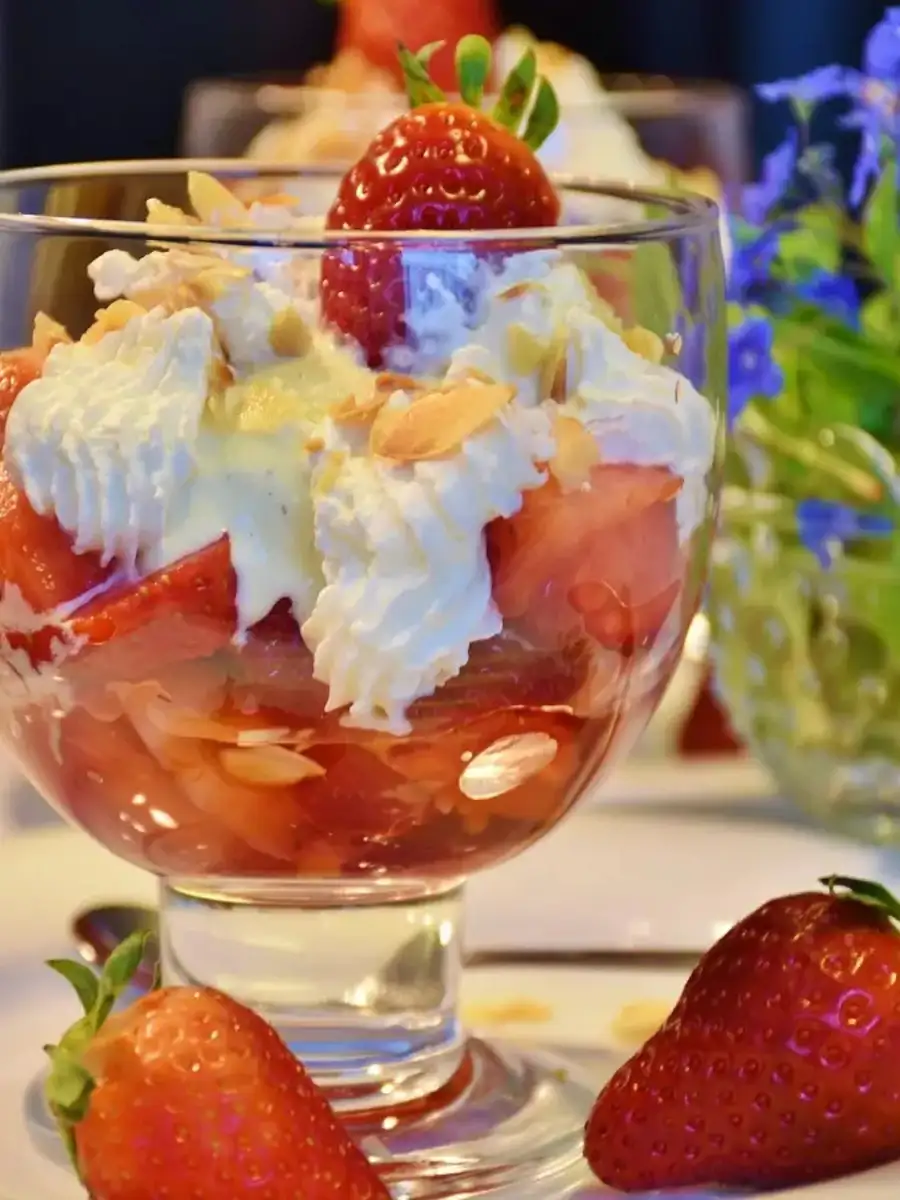 स्ट्रॉबेरी अरनॉड Strawberries Arnaud in Hindi Navbharat Times