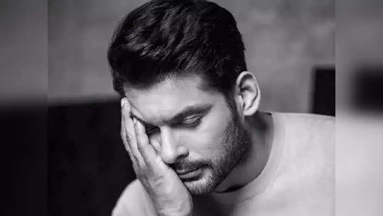 <strong>Siddharth Shukla death : </strong>कमालीचा फिट दिसणा-या अभिनेता सिद्धार्थ शुक्लाचा वयाच्या 40 शीत हार्ट अटॅकने मृत्यू, 'ही' कारणे आहेत कमी वयातील हार्ट अटॅकला जबाबदार! 