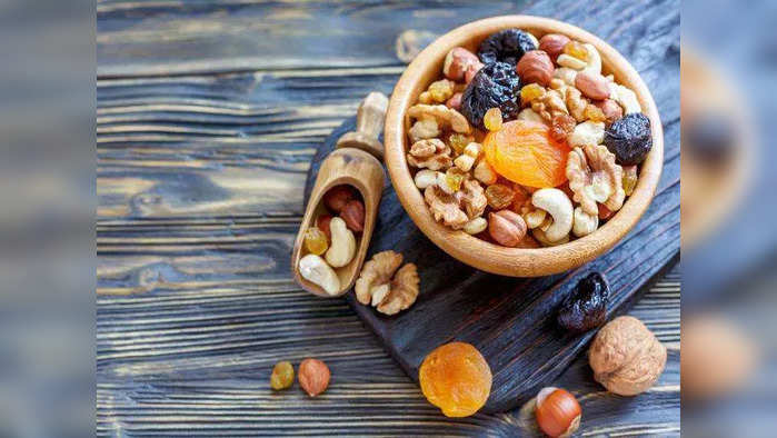 उत्तम आरोग्य आणि इम्युनिटी वाढवण्यासाठी खा हे Dry Fruits