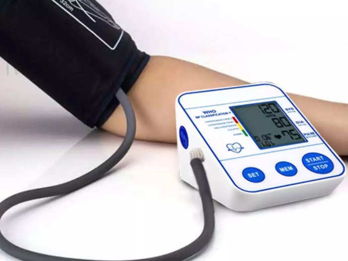 bp checking machine: घर बैठे चेक करें इन मशीन से एक्यूरेट ब्लड प्रेशर, रहें हेल्दी और फिट - use bp checking machine for accurate blood pressure report-fea-ture | Navbharat Times