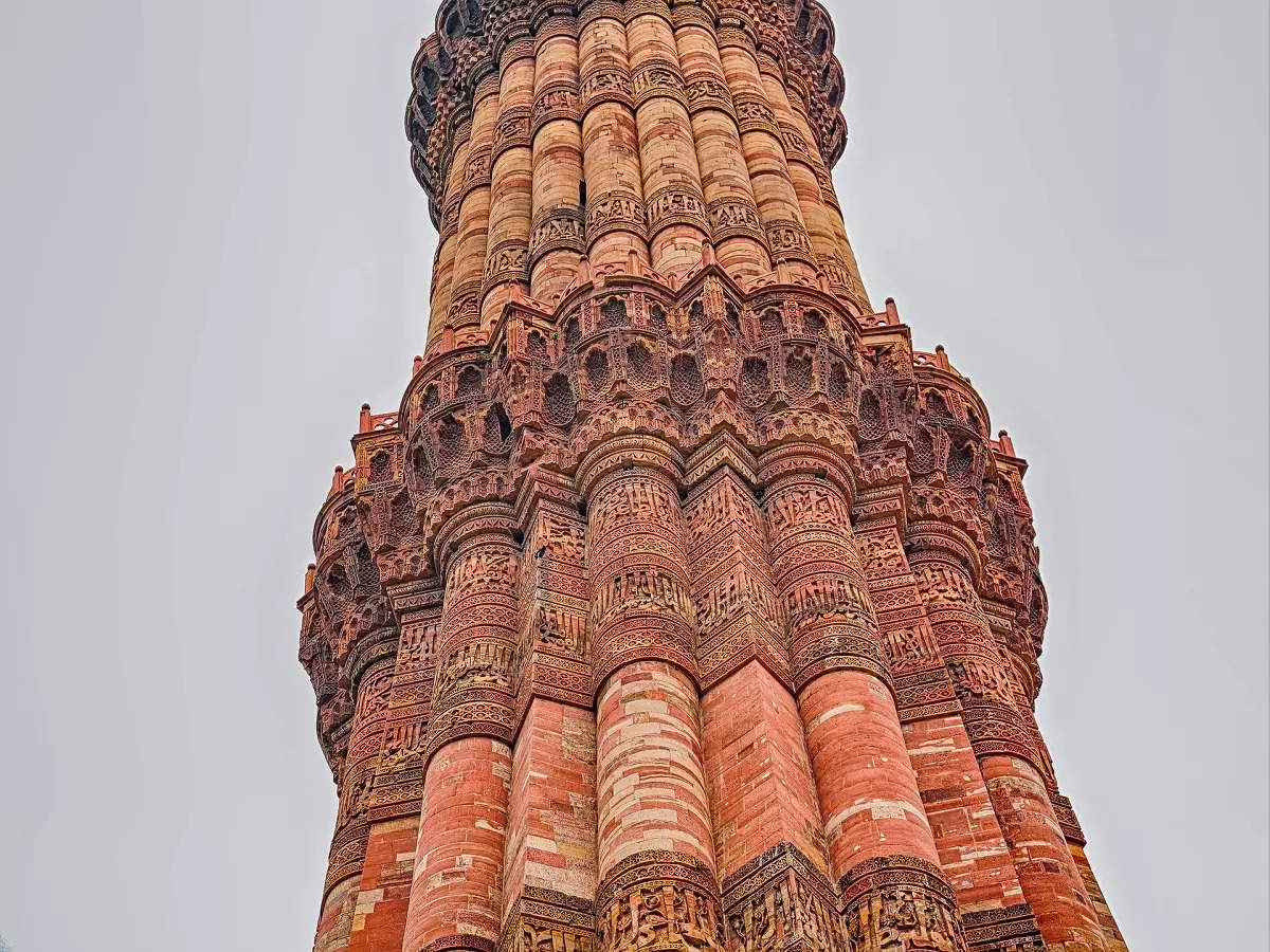 Many times the Qutub Minar building is tilted due to repair work, there are other interesting facts related to this – PressWire18