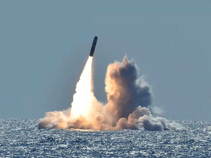 Nuclear Missiles Test: US fired Trident nuclear missile from Ohio class submarine, Biden's clear message to China! navbharat times