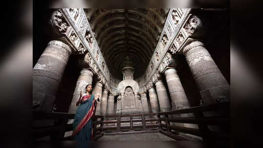 supriya sule at ajanta and ellora caves: ऐतिहासिक अजिंठा, वेरूळ लेण्यांच्या सौंदर्याने हरखून गेल्या खासदार सुप्रिया सुळे