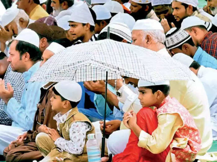 Hindus & Muslims Fertility In India: Pew Research Report Says Muslims In India Have Highest Fertility Rate, Know About Hindus - भारत में आज भी सबसे अधिक बच्चे पैदा करते हैं मुसलमान,