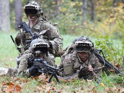 US Army Weapons : दीवार के पार देखने वाले चश्मे के साथ युद्धाभ्यास, अमेरिकी सैनिकों के इस हाईटेक गैजेट को तो देखें 