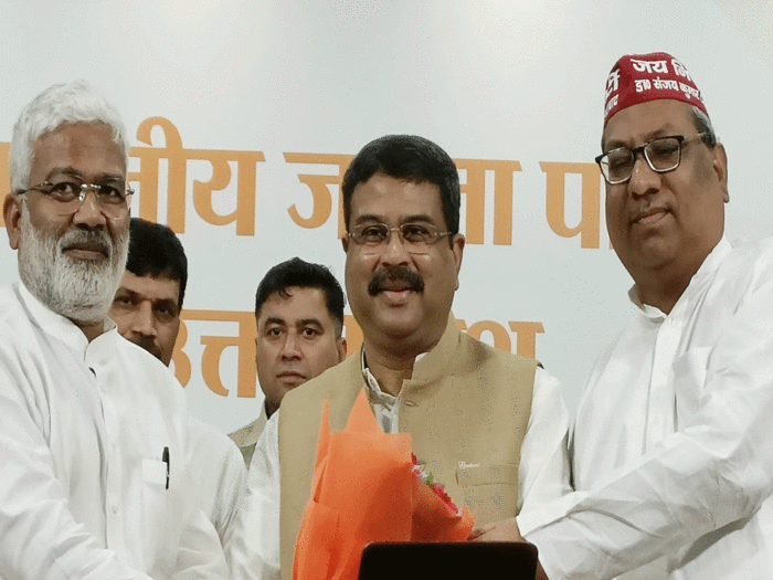 Nishad party news: यूपी में विधानसभा चुनाव बीजेपी के साथ मिलकर लड़ेगी निषाद  पार्टी, धर्मेंद्र प्रधान का ऐलान - dharmendra pradhan announces to contest  up assembly election 2022 ...