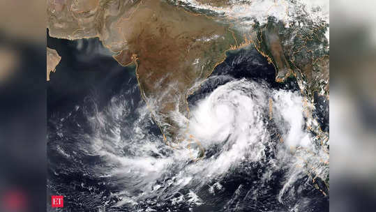 Gulab Cyclone: 'गुलाब' चक्रीवादळ आंध्र प्रदेश, ओडिशाकडे सरकतंय, IMD कडून सतर्कतेचा इशारा