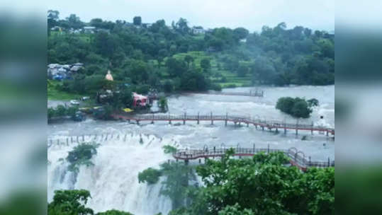 Risk Of Storms and lightning: वादळ, विजा आणि पुराचाही धोका, प्रशासनाने दिला इशारा