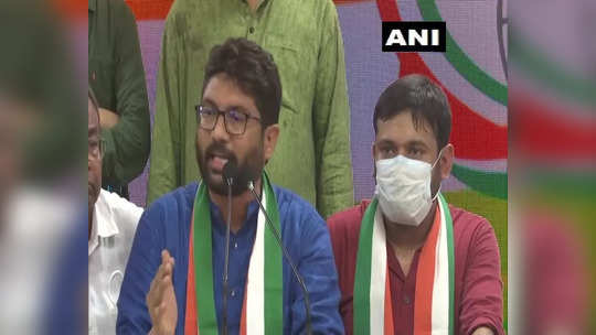 jignesh mewani : काँग्रेसच्या मंचावर येऊनही जिग्नेश मेवाणींनी पक्षात प्रवेश का केला नाही? दिले स्पष्टीकरण