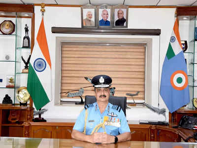 New Air Chief : वीआर चौधरी ने भारतीय वायु सेना के नए चीफ के तौर पर संभाली कमान, IAF के 27वें प्रमुख बने 