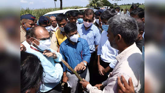 Kolhapur Flood Update: 'जखमेवर मीठ चोळायला आलाय का?'; केंद्रिय पथकाला घड्याळ भेट देण्याचा प्रयत्न!