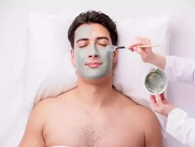 how to control oily skin for men: ஆண்களது முகத்தில் பெரும்பாலும் எண்ணெய் வடியுமே, அதை சரி செய்ய வீட்டிலேயே என்ன செய்யணும்? 3 samayam tamil Tamil News Spot
