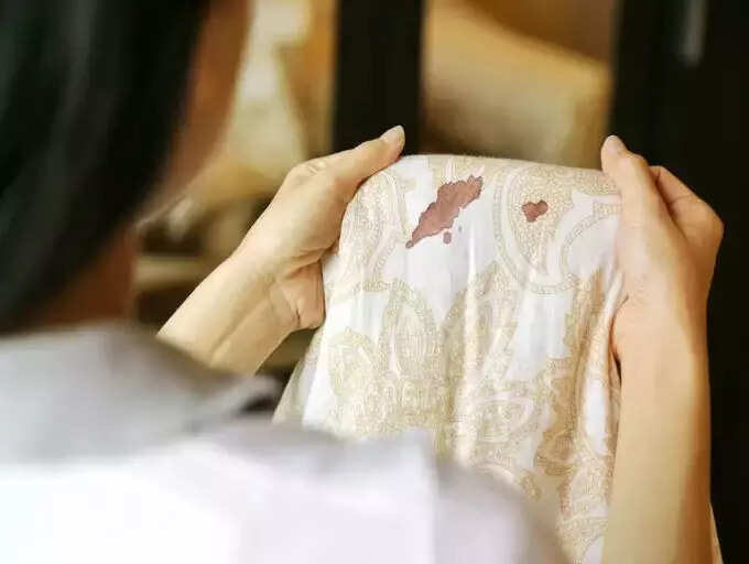 bleeding after sex during pregnancy in tamil: கர்ப்பகாலத்தில் உடலுறவின் போது இரத்தப்போக்கு வர என்ன காரணம்? குழந்தைக்கு ஆபத்தா? 4 samayam tamil Tamil News Spot