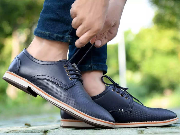 casual shoes under 700