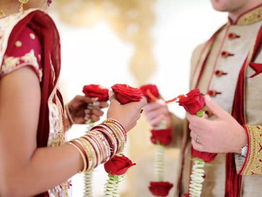 अगर आप भी करने जा रहे हैं शादी, तो इन 4 तरीकों से करें पैसों की बचत 