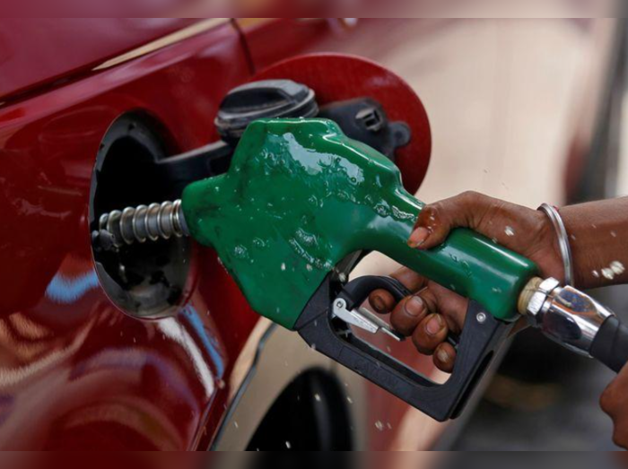 Petrol rate hits new high, crosses Rs 107 per litre-mark in Mumbai