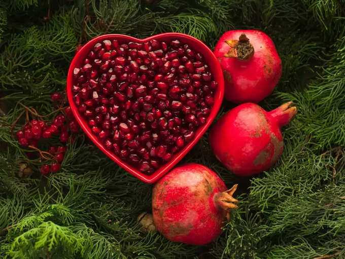 foods to increase platelet count in tamil: உடம்புல பிளேட்லெட் அதிகரிக்க தினம் ஒரு கப் மாதுளை சாப்பிடுங்க, , வேற என்னலாம் சாப்பிடலாம்! 4 samayam tamil Tamil News Spot