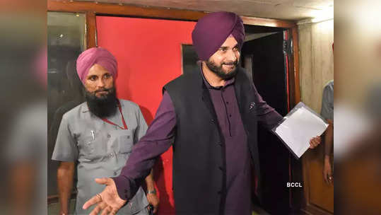 navjot singh sidhu : पंजाब काँग्रेसमधील धुसफूस कायम; सिद्धूंचे सोनिया गांधींना पत्र, भेटीसाठी वेळ मागितली