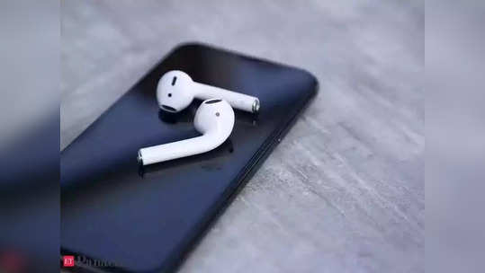 Apple AirPods 3 च्या लाँचनंतर AirPods 2 ची किंमत झाली खूपच कमी, पाहा नवीन किंमत