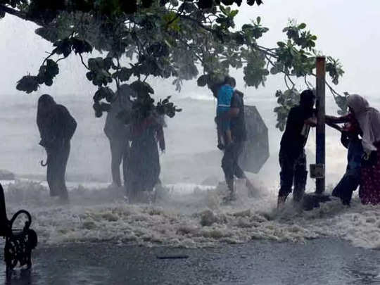 Kerala news: केरल में फिर भारी बारिश ने डराया, आठ जिलों के लिए मौसम विभाग ने जारी किया 'ऑरेंज अलर्ट' 