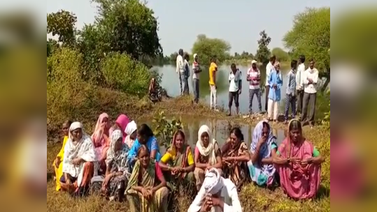 सततच्या जातीय अत्याचाराच्या निषेधार्थ दानापूरच्या शंभर लोकांनी थेट गावच सोडलं