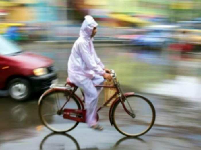 साइकिल पर बेचता है चाय, केरल से कश्मीर की कर रहा है यात्रा