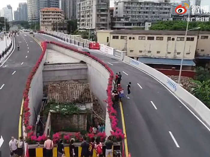 motorway haizhuyong bridge built around tiny house after owner refuses to move in guangzhou china