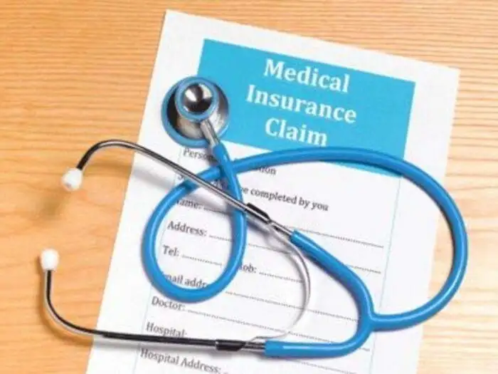 आरोग्य विमा खरेदी करताना निष्काळजीपणा नकोच; या ३ मार्गांनी वाढवा विमा संरक्षण