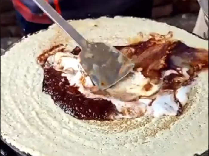 man cooked dosa with ice cream and chocolate watch weird food video