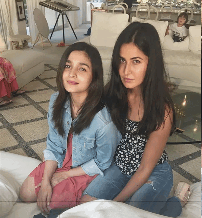 Shah Rukh Khan expensive properties pictures