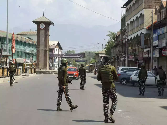 श्रीनगर में आतंकी हमला