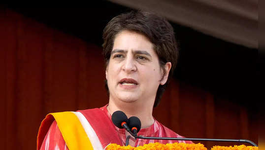 priyanka gandhi : यूपीत काँग्रेस स्वबळावर निवडणूक लढणार, प्रियांका गांधींची मोठी घोषणा