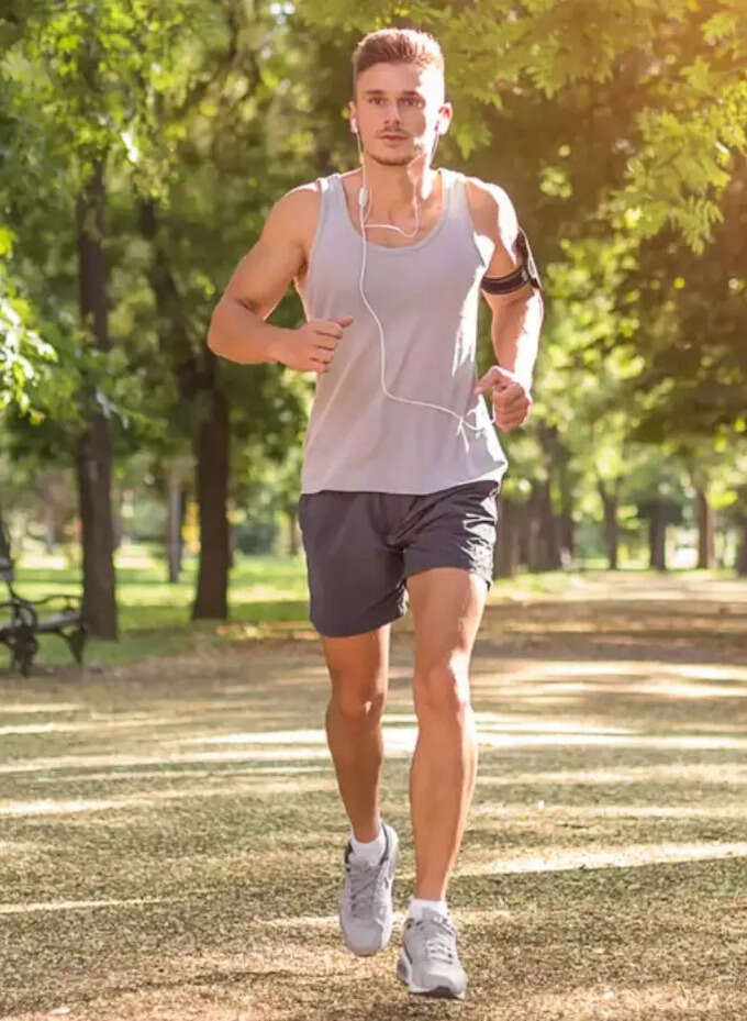 sedentary lifestyle and diabetes: உட்கார்ந்து வேலை செய்றவங்களுக்கு நீரிழிவு நோய் அபாயம் அதிகம், எச்சரிக்கும் மருத்துவர்! 4 samayam tamil Tamil News Spot