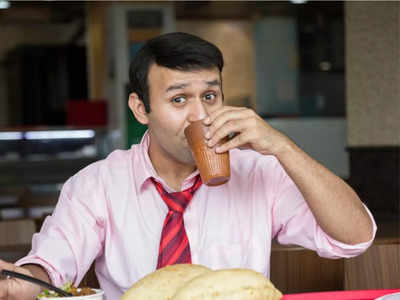 Ayurveda Food Rules: खाना खाने के बाद आयुर्वेद बिल्‍कुल नहीं देता इन 6 चीजों को करने की सलाह, भुगतना पड़ सकता है बुरा अंजाम 