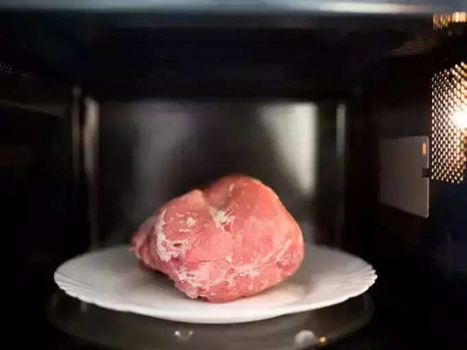 Things to avoid while using Microwave: முட்டையை மைக்ரோவேவ் அவனில் வைக்கலாமா? கூடாதா? ஏன்னு தெரிஞ்சுக்கங்க! 6 samayam tamil Tamil News Spot