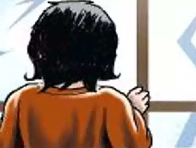 child sexual abuse in tamil: குழந்தைகளை தொடாமலும் பாலியல் துஷ்பிரயோகம் செய்ய முடியும்? பாதுகாப்பதும் மீட்பதும் எப்படி, ஆலோசகர் வழிகாட்டுதல்! 5 samayam tamil Tamil News Spot
