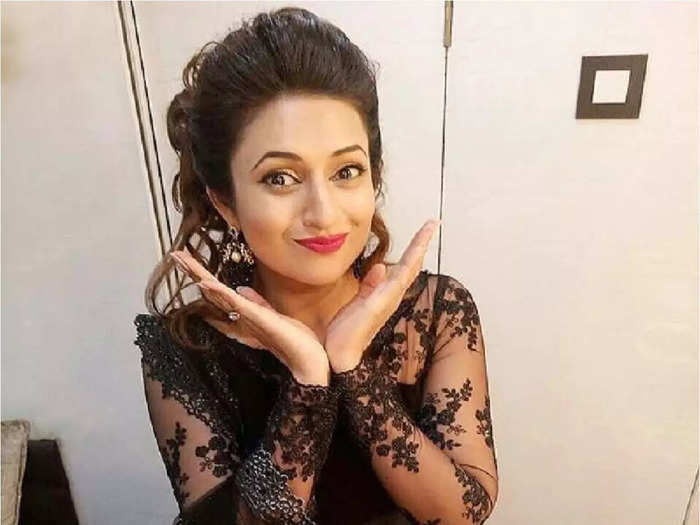 divyanka tripathi name meaning also other cute names of baby girl with d alphabet